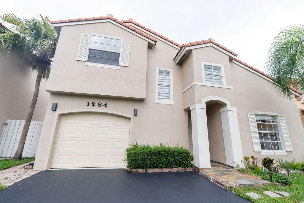 1284 NW 125th Terrace, Sunrise, FL 33323 Photo