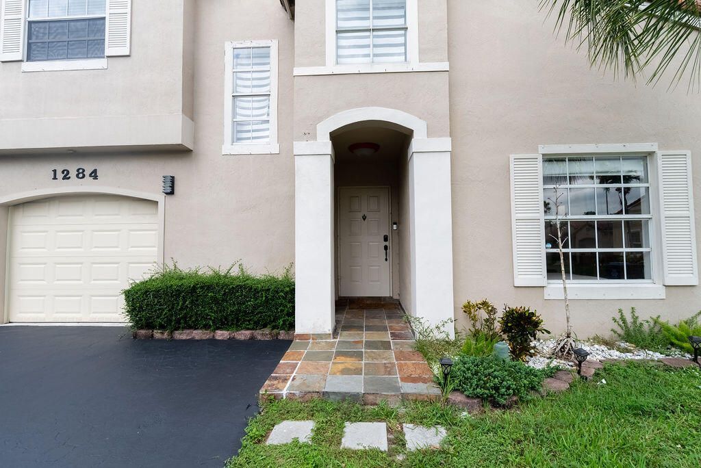 1284 NW 125th Terrace, Sunrise, FL 33323 Photo