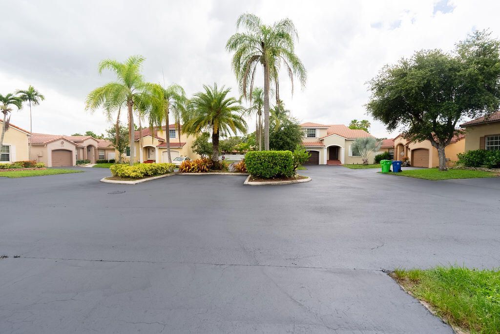 1284 NW 125th Terrace, Sunrise, FL 33323 Photo