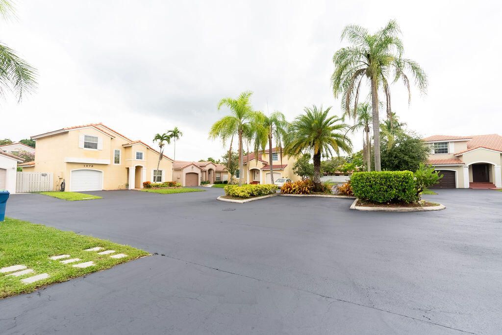 1284 NW 125th Terrace, Sunrise, FL 33323 Photo