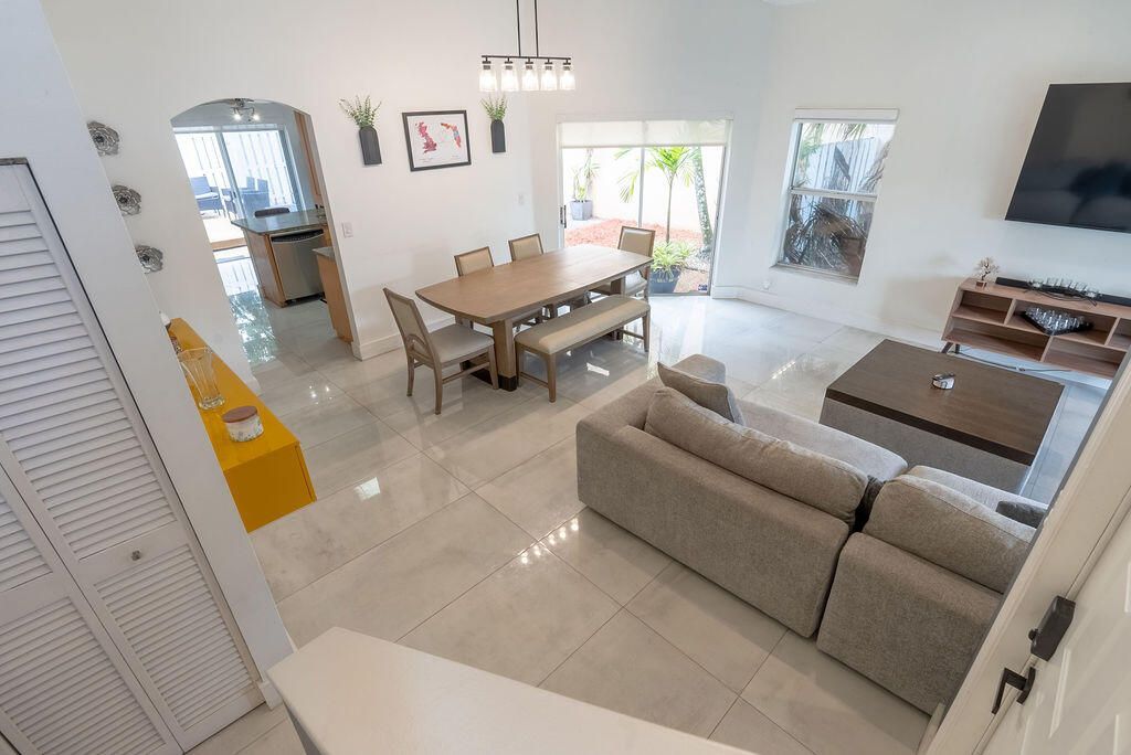 1284 NW 125th Terrace, Sunrise, FL 33323 Photo