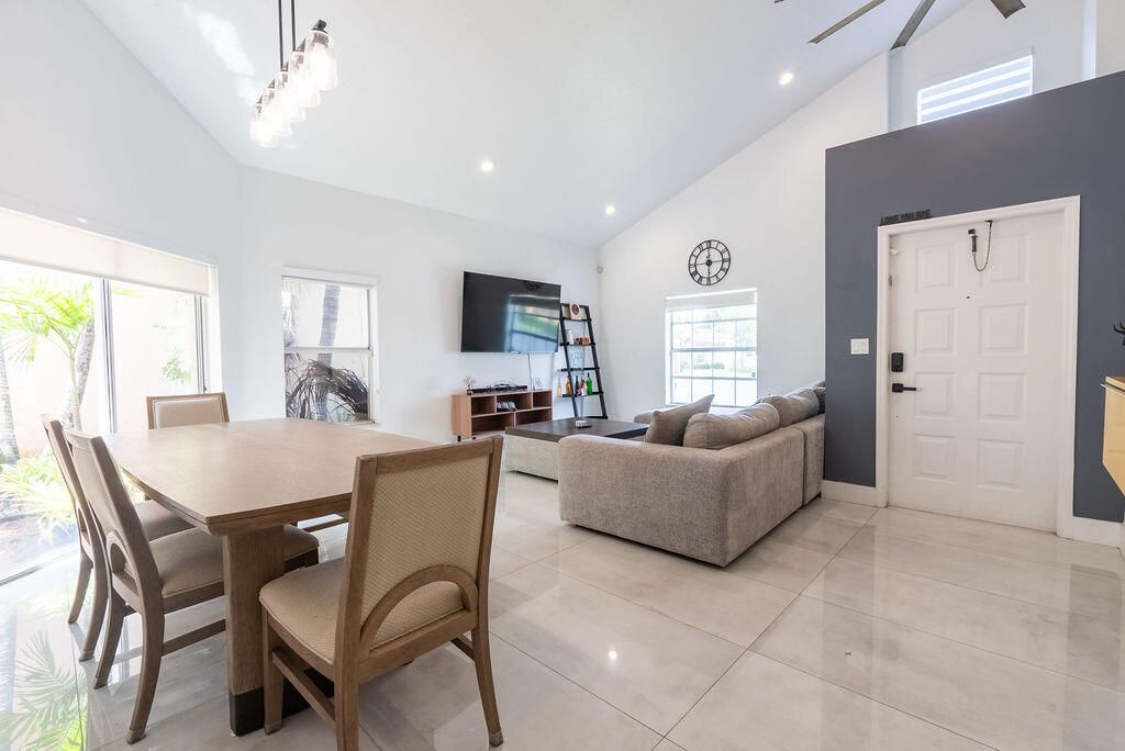 1284 NW 125th Terrace, Sunrise, FL 33323 Photo