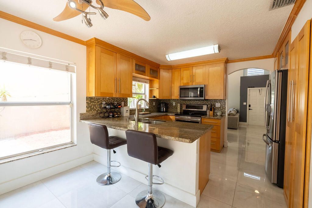 1284 NW 125th Terrace, Sunrise, FL 33323 Photo