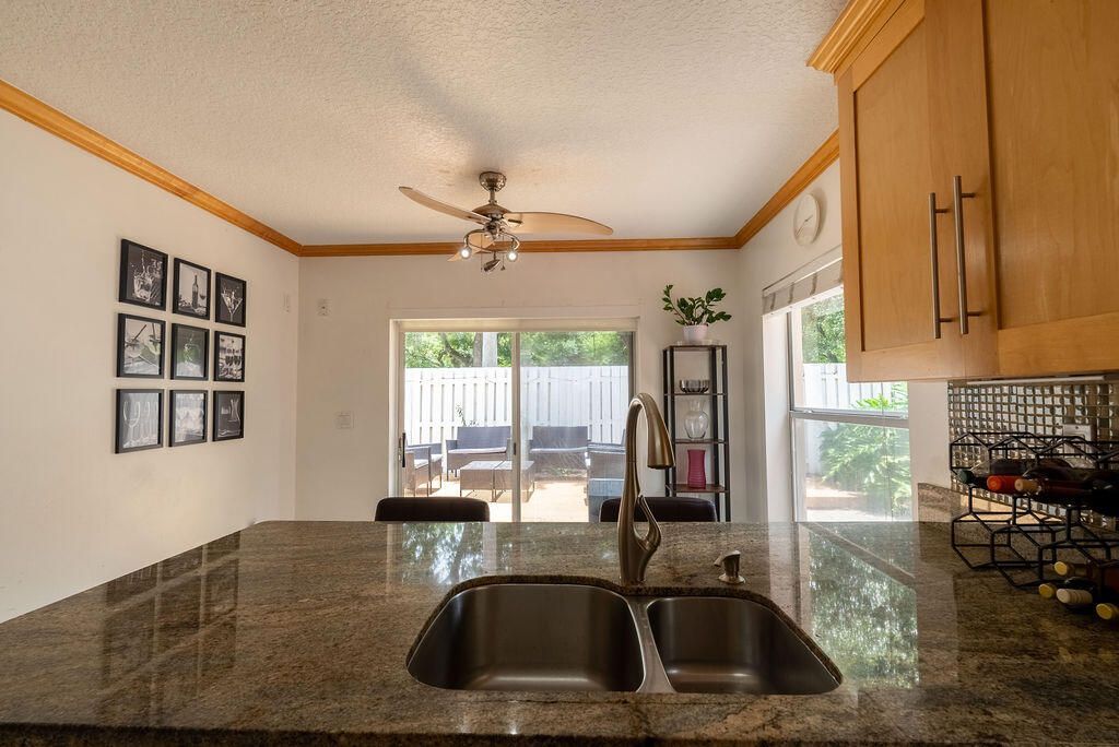 1284 NW 125th Terrace, Sunrise, FL 33323 Photo