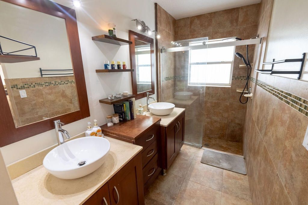 1284 NW 125th Terrace, Sunrise, FL 33323 Photo
