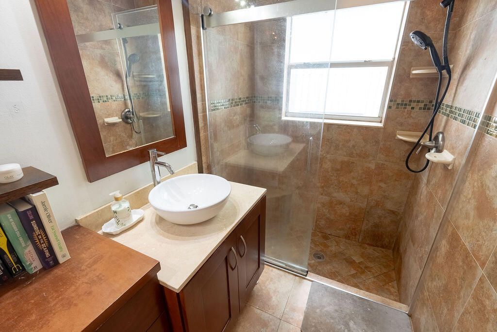 1284 NW 125th Terrace, Sunrise, FL 33323 Photo