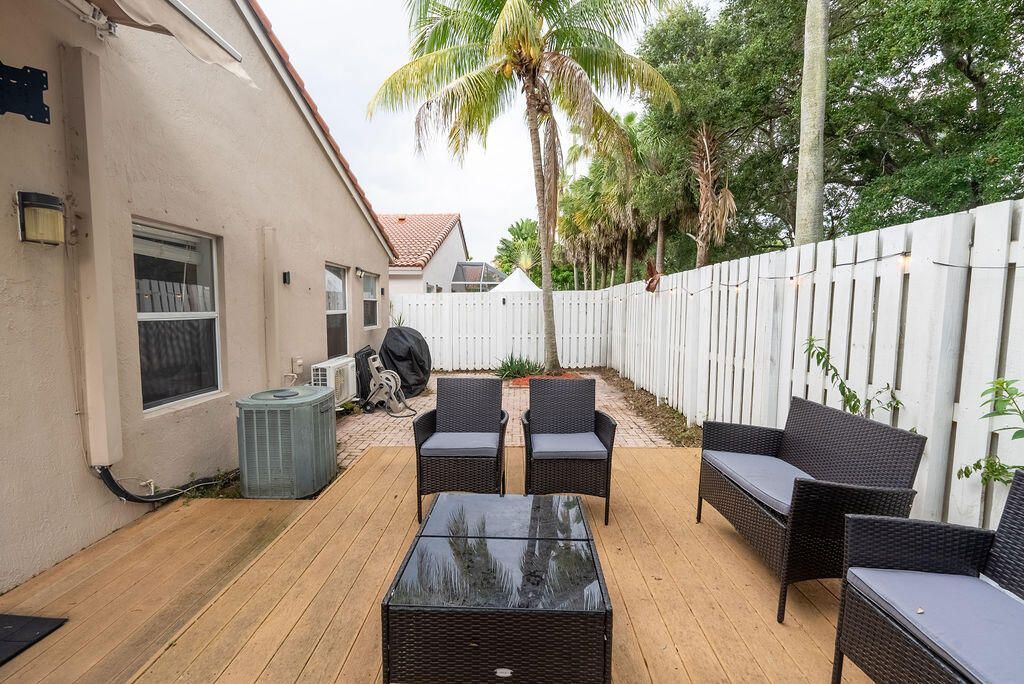1284 NW 125th Terrace, Sunrise, FL 33323 Photo