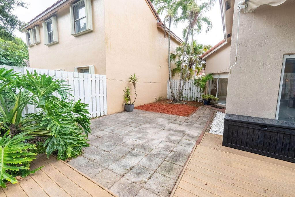 1284 NW 125th Terrace, Sunrise, FL 33323 Photo