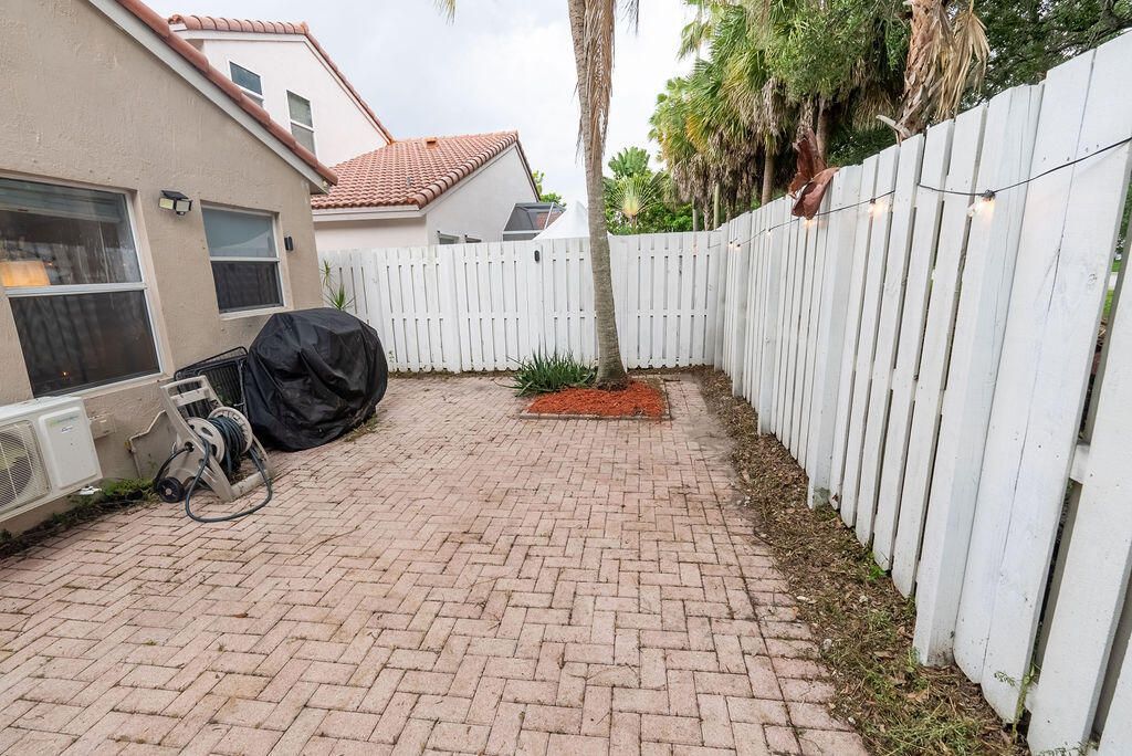 1284 NW 125th Terrace, Sunrise, FL 33323 Photo