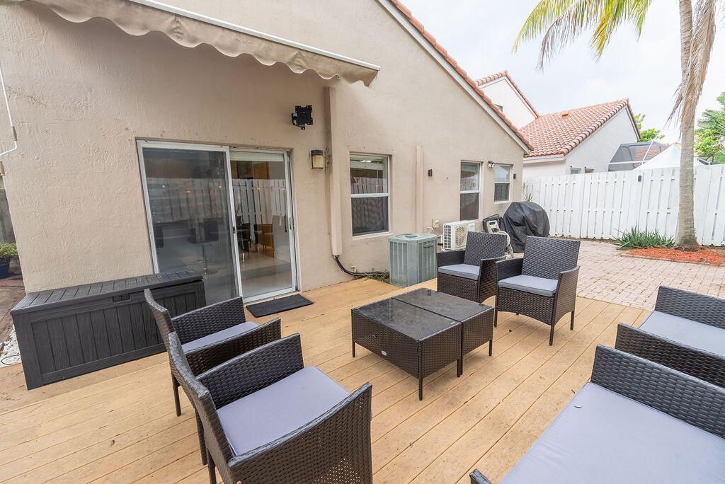 1284 NW 125th Terrace, Sunrise, FL 33323 Photo