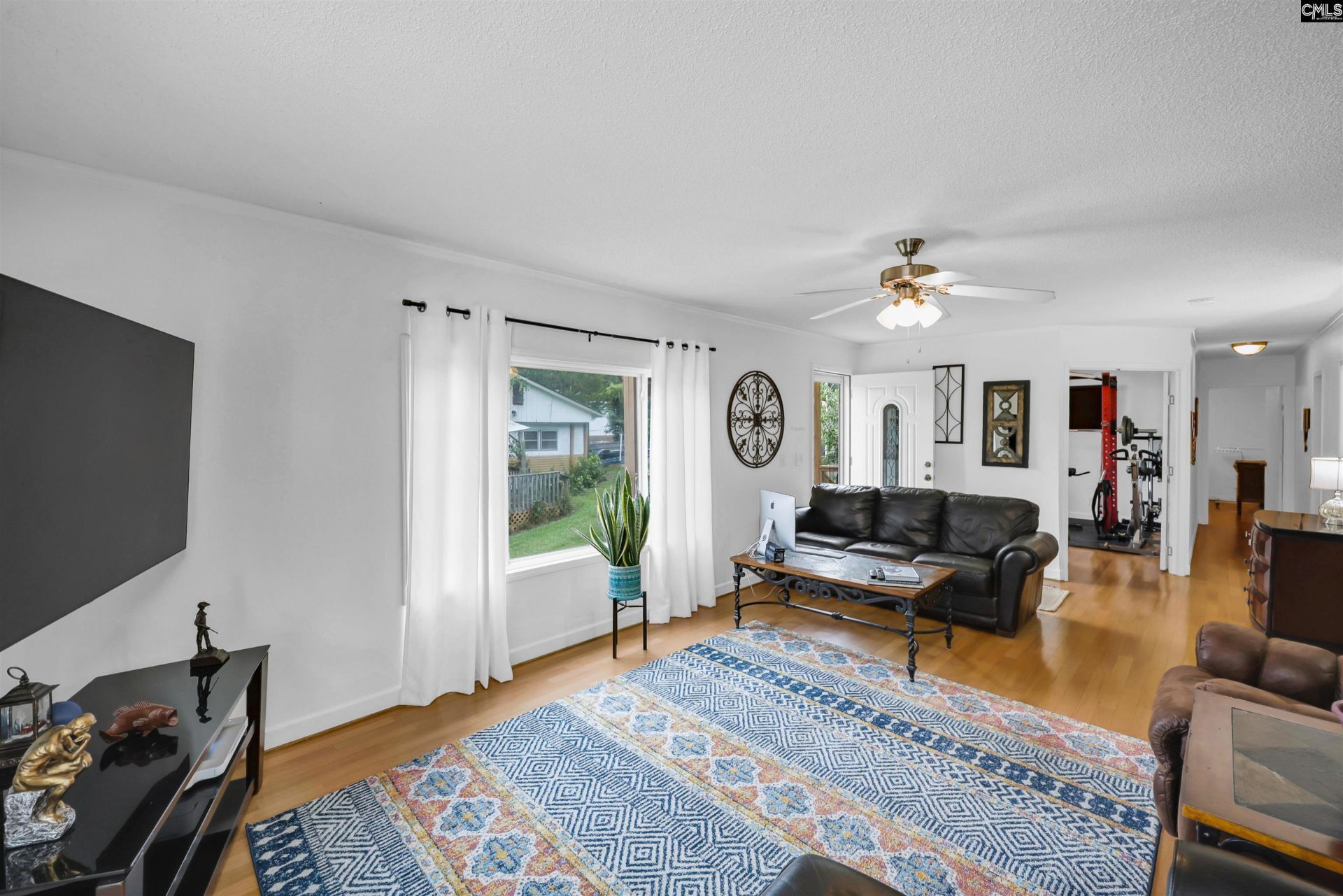 447 Payes Point Photo 13