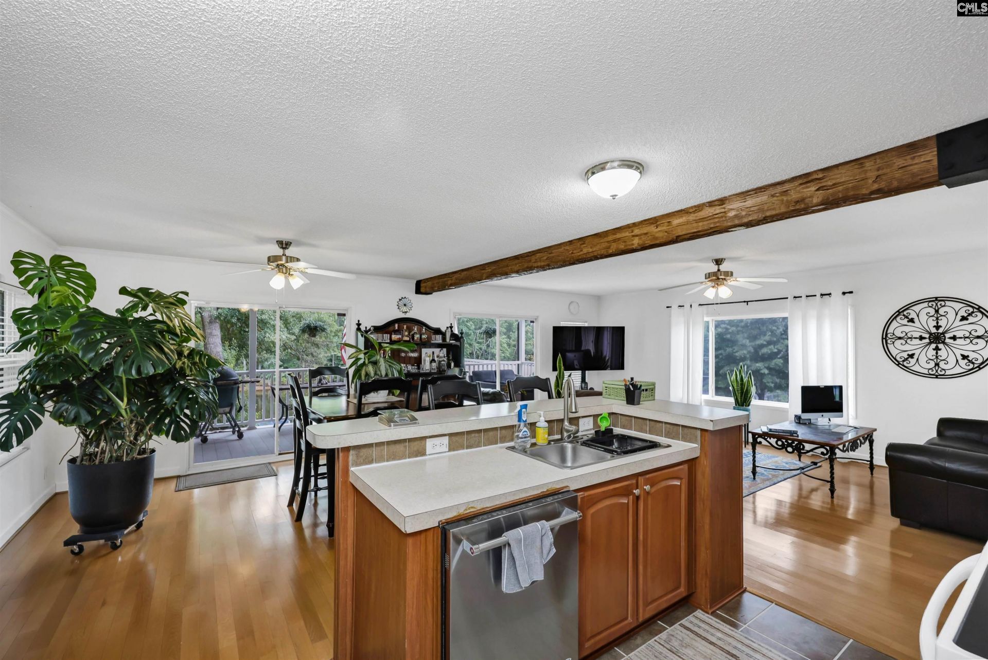 447 Payes Point Photo 9