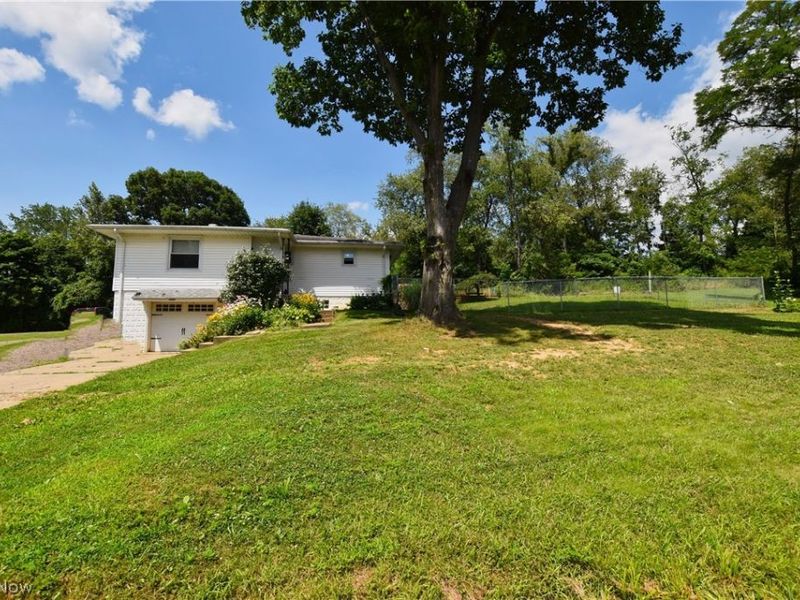 3125 Newmont Street, Magnolia, OH 44643 Photo 2
