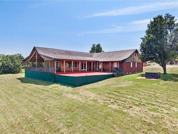 4923 Wire Road , Ozark, AR 72949