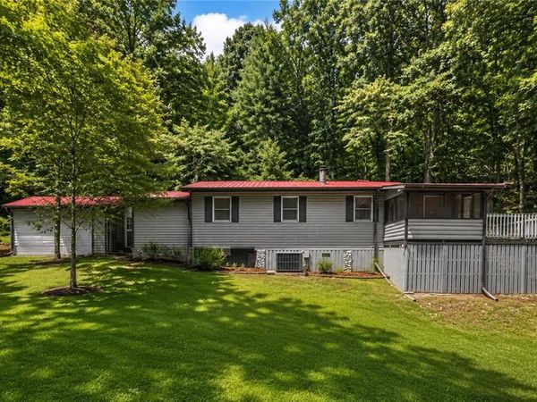2261 Paradise Valley Road , Cleveland, GA 30528