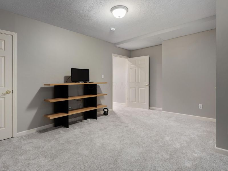 7050 Kellogg Drive, Powell, OH 43065 Photo 56