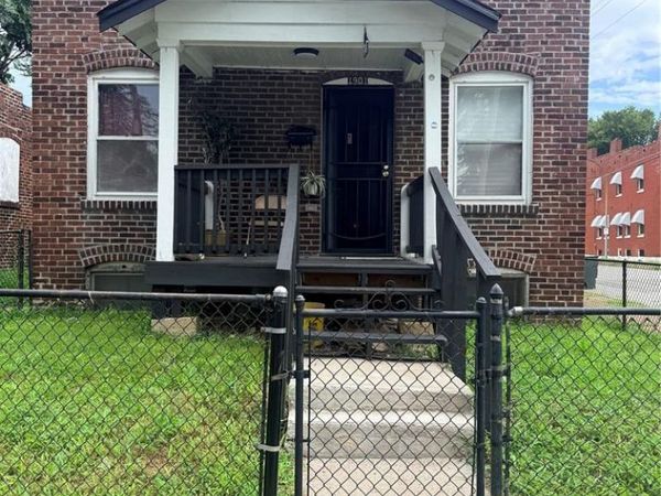 1901 Agnes Street, St Louis, MO 63107