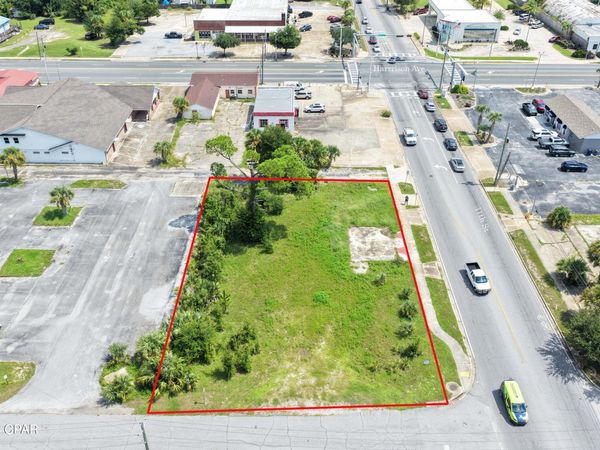 14 W 11th Street, Panama City, FL 32401