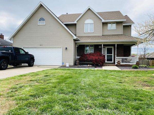211 N Marie Street , Nixa, MO 65714