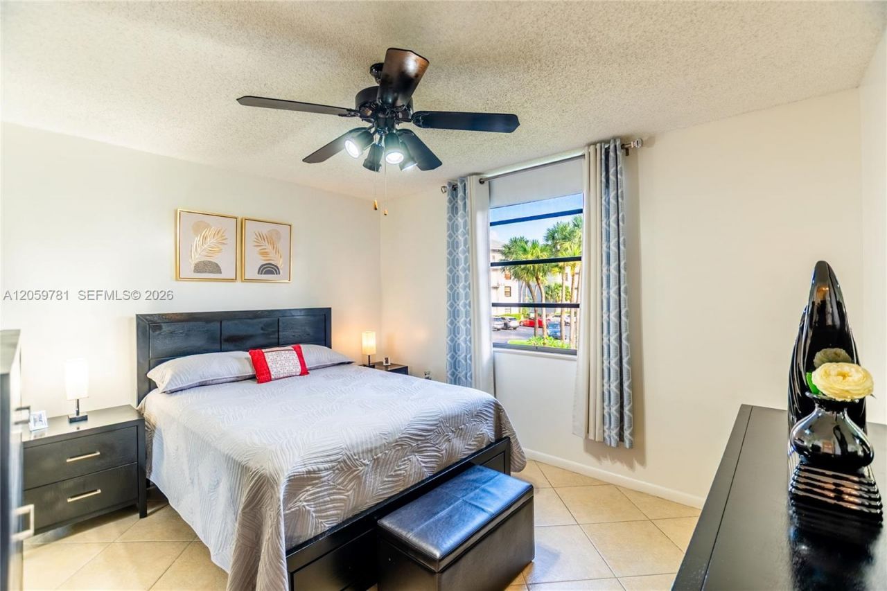 1508 S Whitehall , Unit 206, Davie, FL 33324 Photo