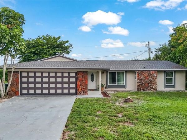 8110 Valencia RD, FORT MYERS, FL 33967