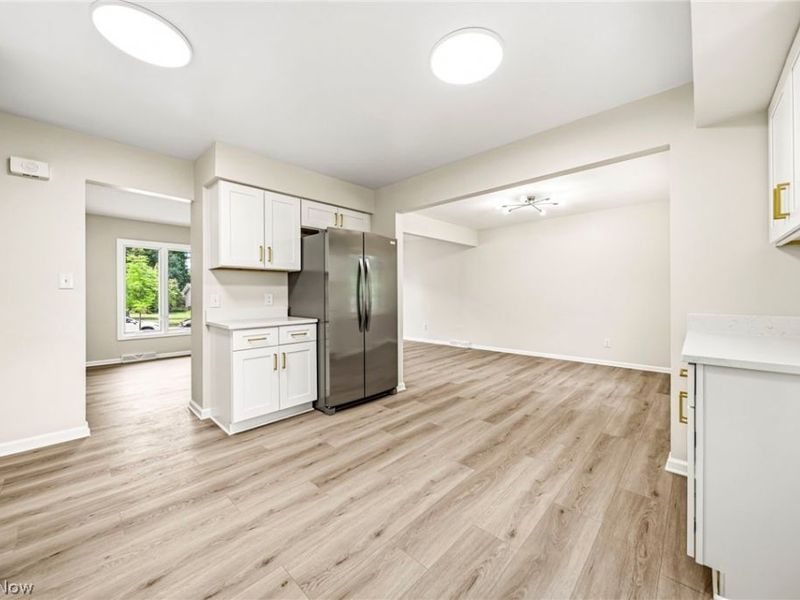 32705 W Nimrod Street, Solon, OH 44139 Photo 3