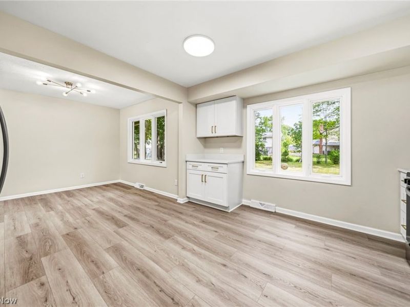 32705 W Nimrod Street, Solon, OH 44139 Photo 6