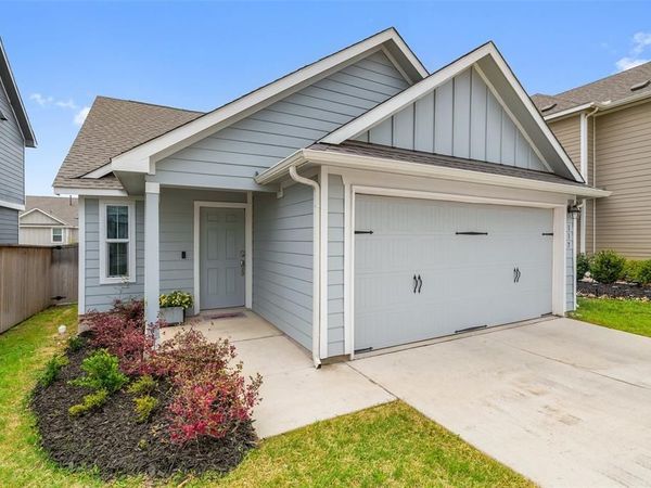 117 Wind Flower LN, Liberty Hill, TX 78642