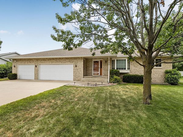343 Pondview Lane, Saint Joseph, MN 56374