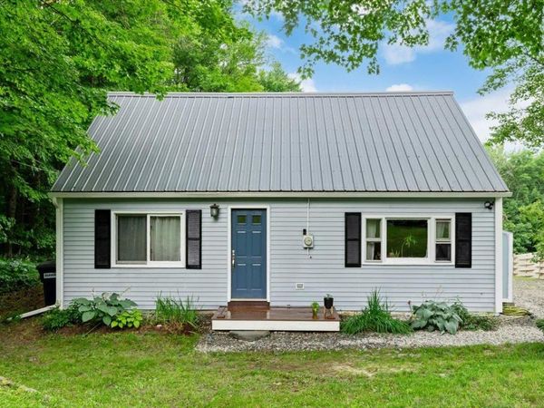 2083 Bartlett Hill Road, Cambridge, VT 05464