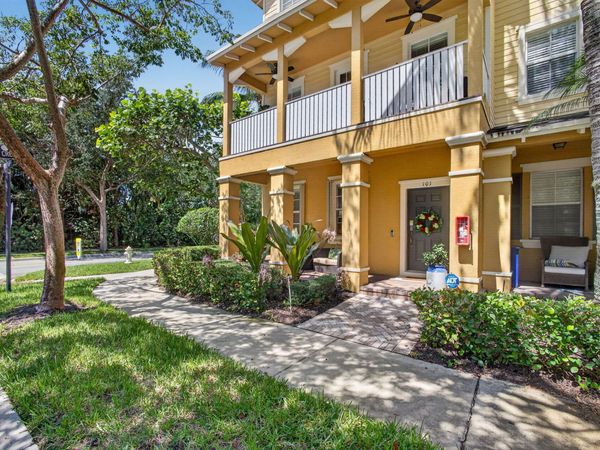 128 W Royal Palm Circle, Unit 101, Jupiter, FL 33458
