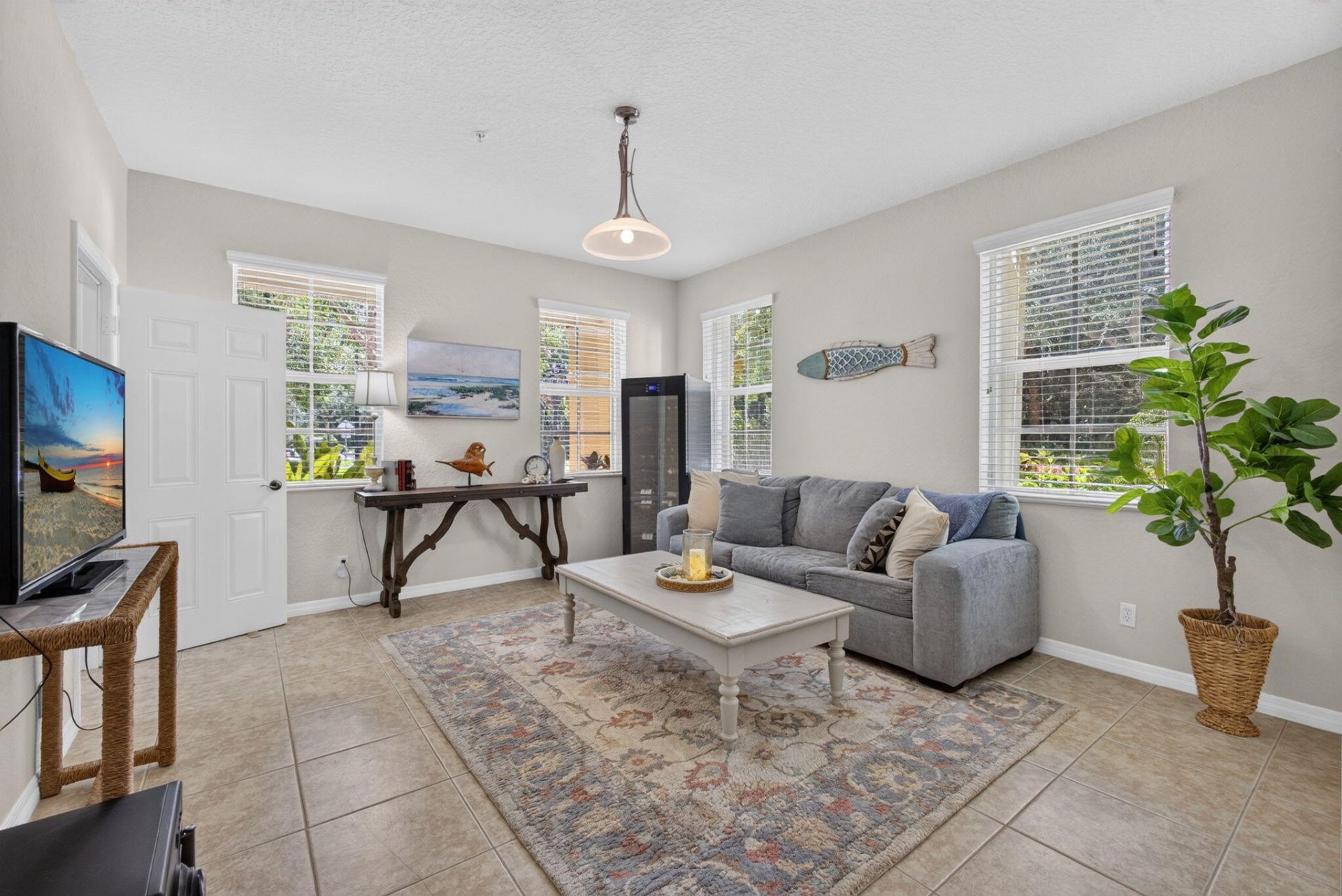 128 W Royal Palm Circle, Unit 101, Jupiter, FL 33458 Photo