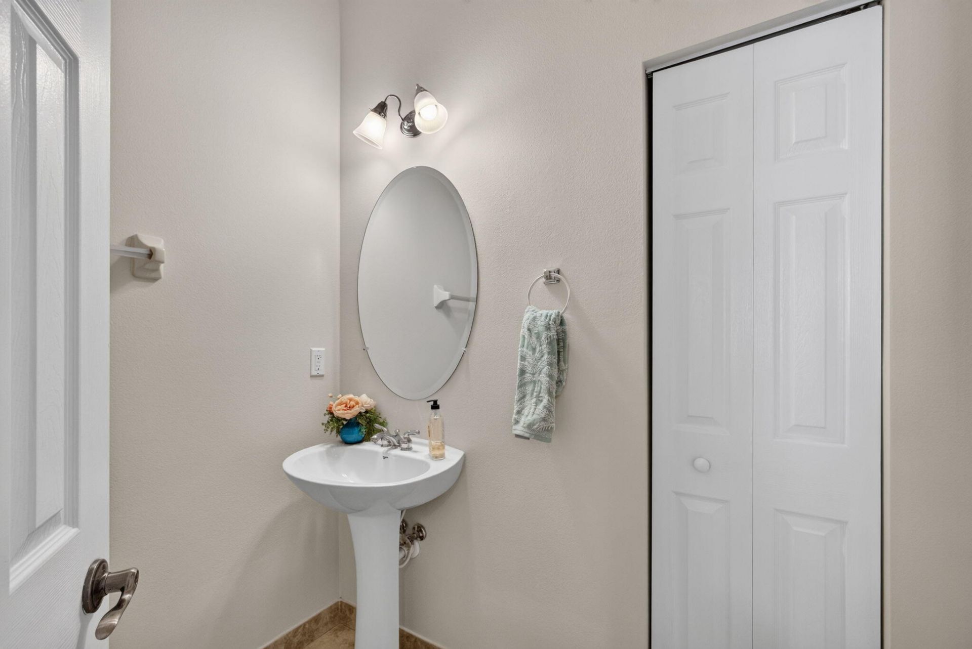 128 W Royal Palm Circle, Unit 101, Jupiter, FL 33458 Photo