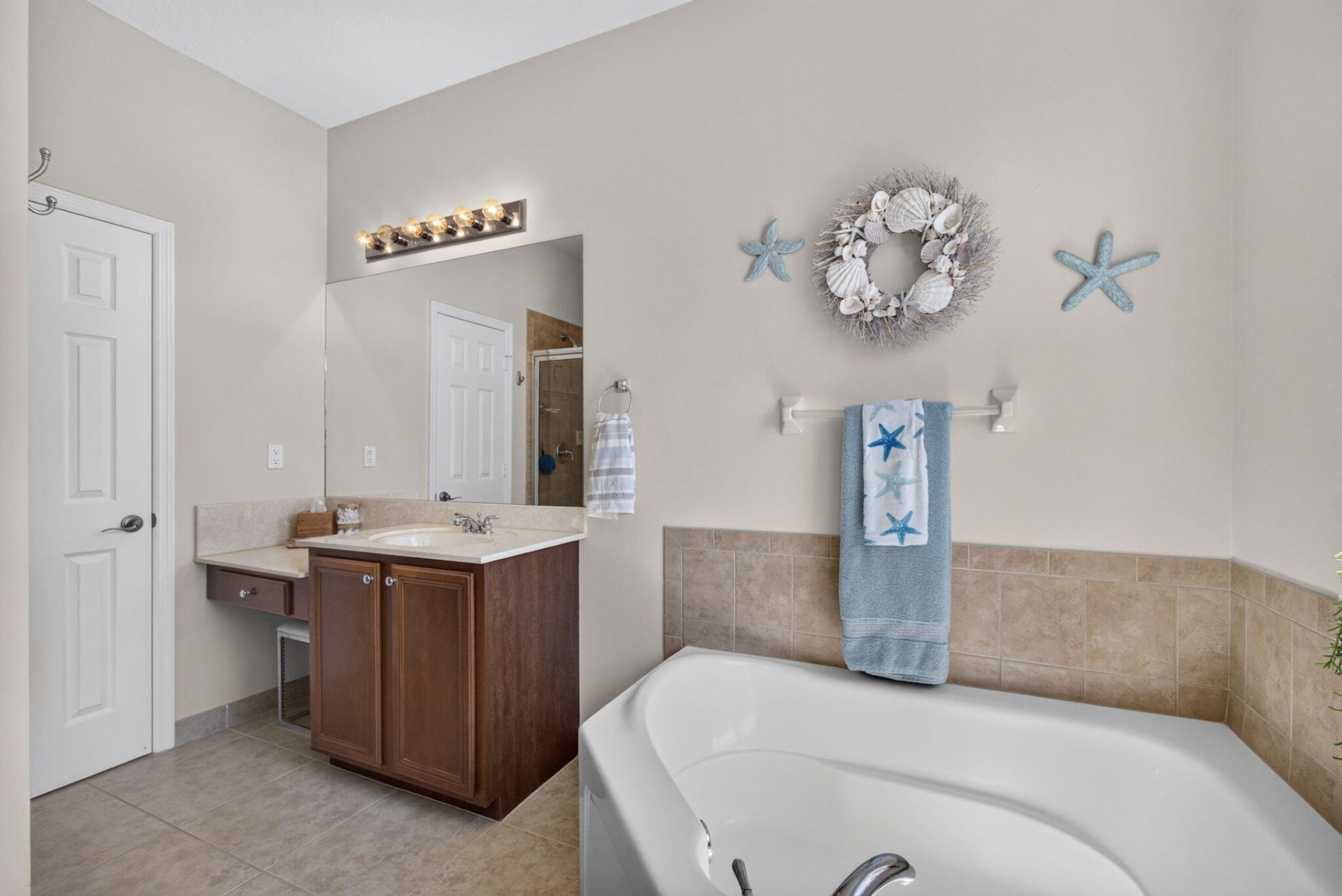128 W Royal Palm Circle, Unit 101, Jupiter, FL 33458 Photo