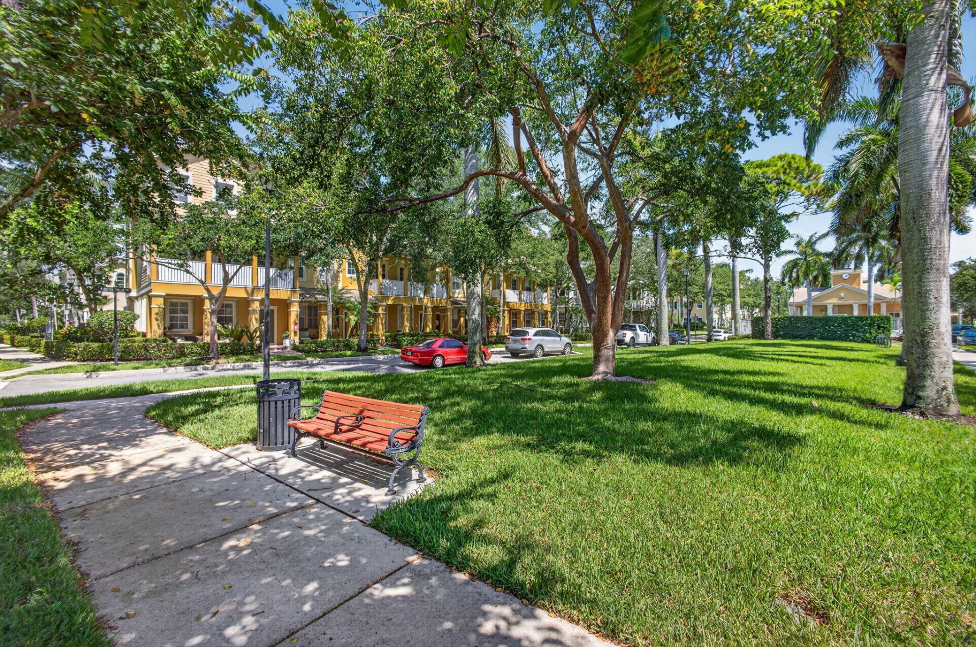 128 W Royal Palm Circle, Unit 101, Jupiter, FL 33458 Photo