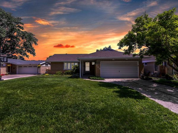 265 Terry Lane , Villa Park, IL 60181
