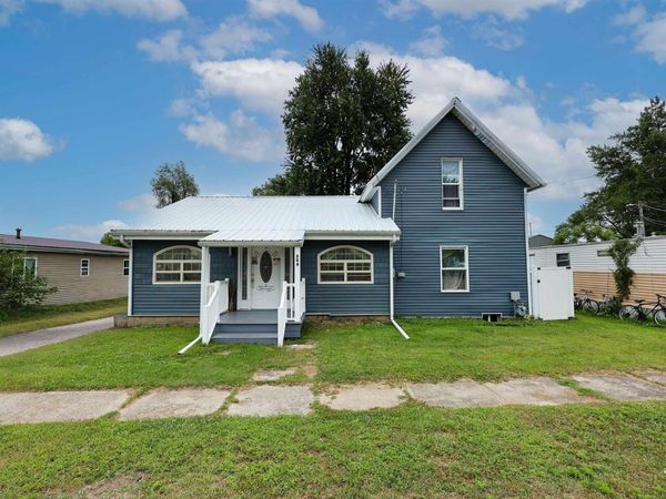 304 Oak St Street, Angola, IN 46703