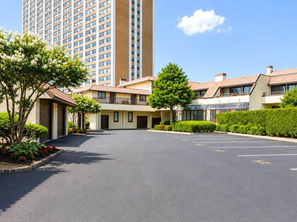 300 Gorge Road, Unit 53, Cliffside Park, NJ 07010