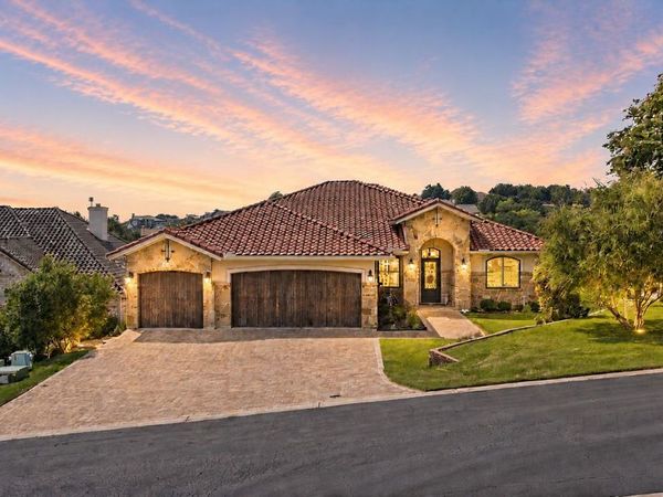 107 Long Mountain DR, Horseshoe Bay, TX 78657