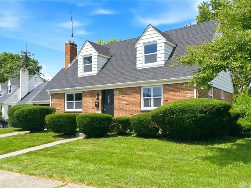 1045 Berkshire Road, Dayton, OH 45419 Photo 3