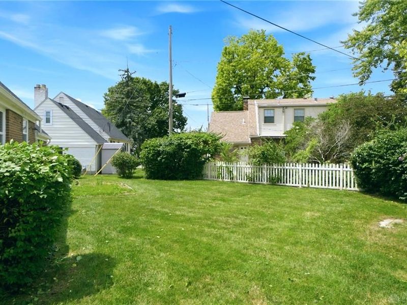 1045 Berkshire Road, Dayton, OH 45419 Photo 37
