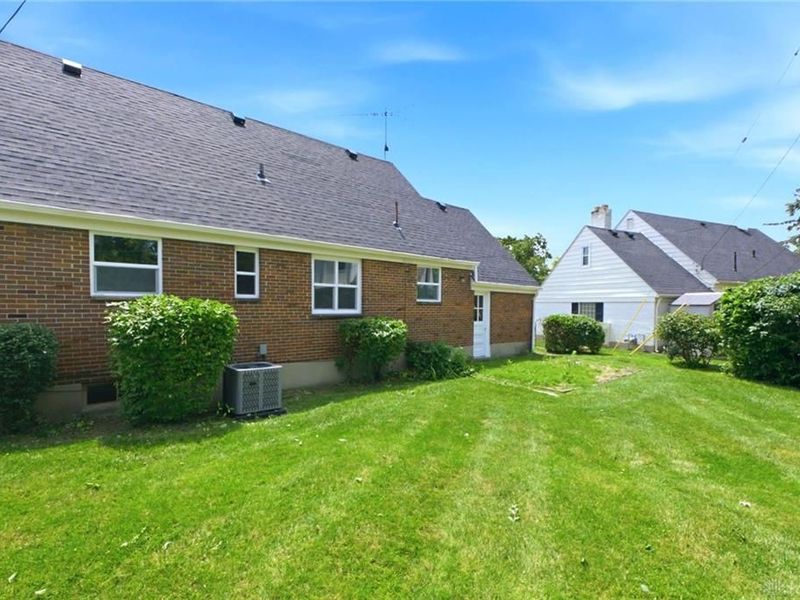 1045 Berkshire Road, Dayton, OH 45419 Photo 38