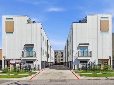 4315 San Jacinto Street, Unit 302, Dallas, TX 75204