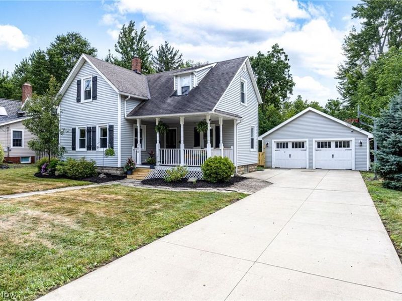 108 E Center Street, Berea, OH 44017 Photo 3