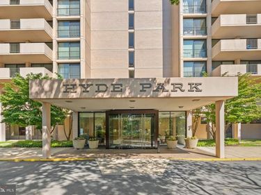 4141 N HENDERSON ROAD , Unit 1215, ARLINGTON, VA 22203