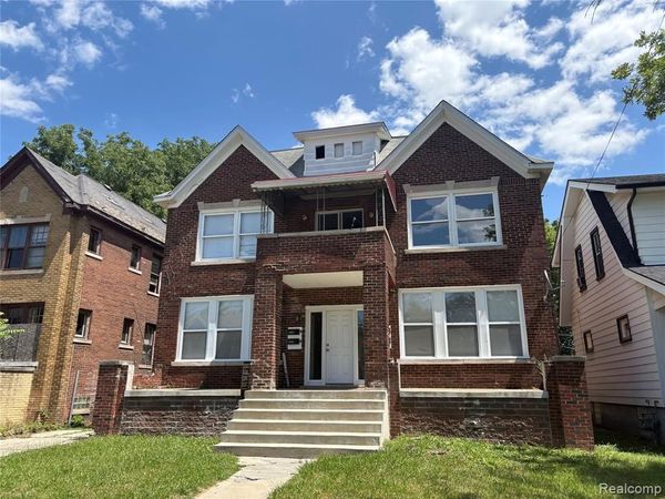 8244 Wisconsin Street , Detroit, MI 48204