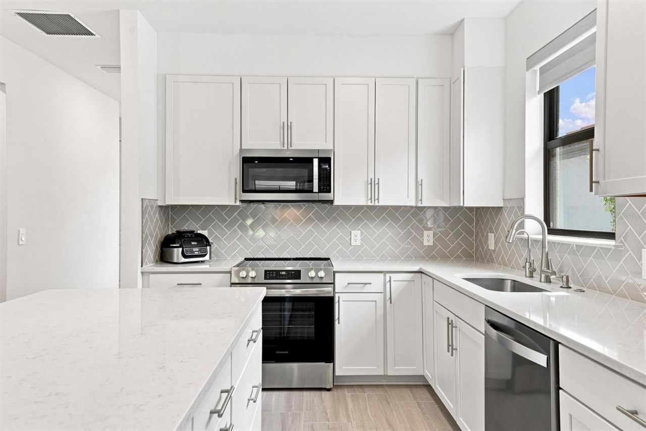 6713 Alstead Circle, Bradenton, FL 34202 Photo