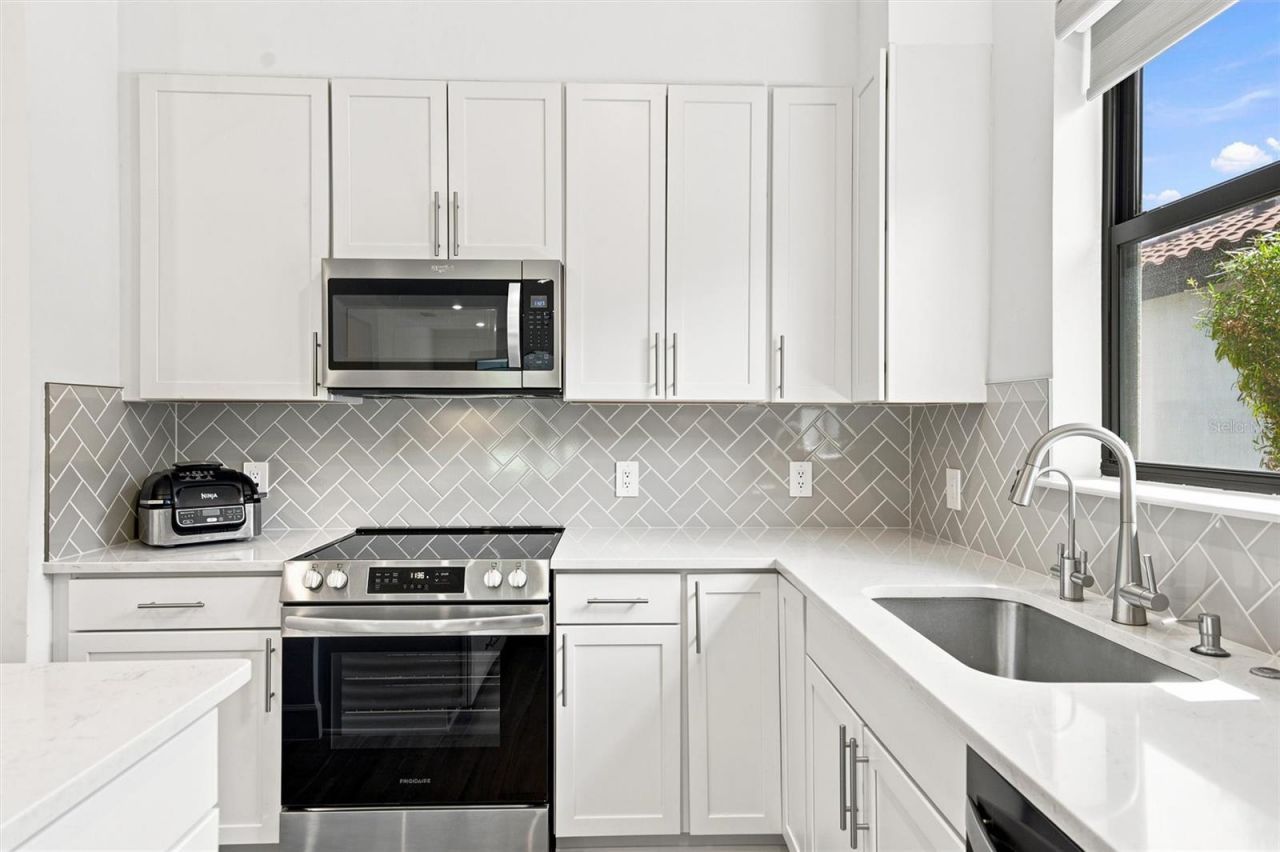 6713 Alstead Circle, Bradenton, FL 34202 Photo