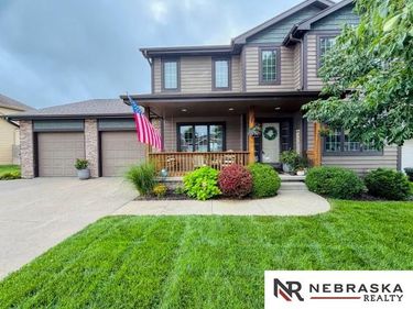 10708 S 214th Street, Gretna, NE 68028