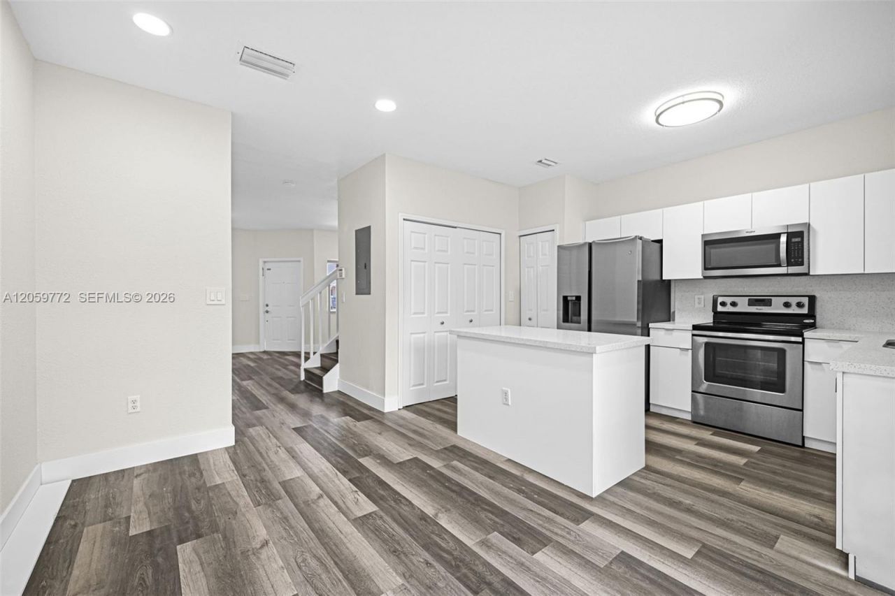 1681 SE 30th St , Unit 1681, Homestead, FL 33035 Photo